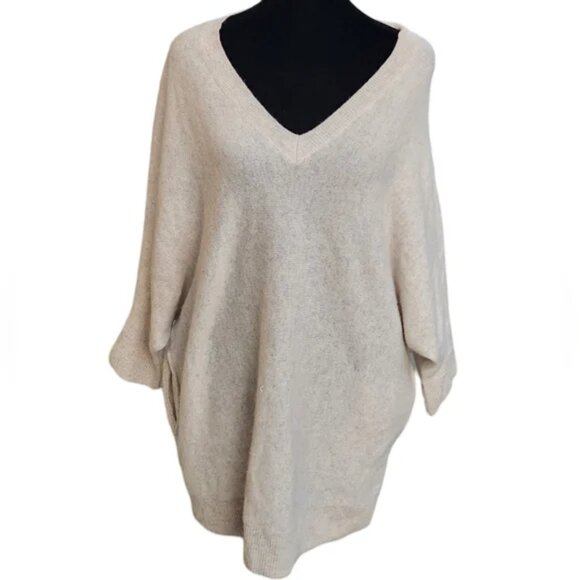Sofia Cashmere Beige V-Neck Cashmere Blend Sweater • Size M - Picture 4 of 5